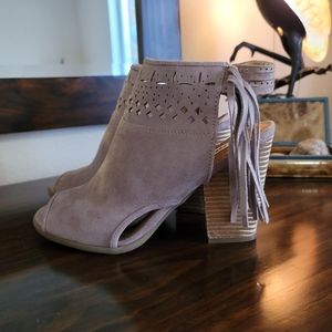 💋CREAM BOHO BOOTIES BY NOT RATED💋